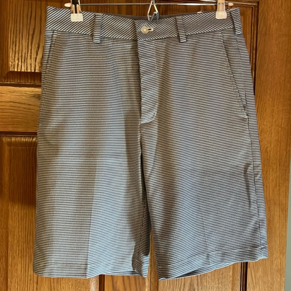 Walter Hagen Mens 10” golf shorts. 30” W - Picture 1 of 5